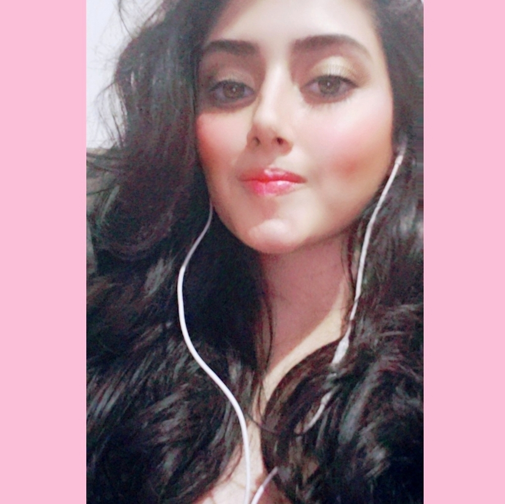 Meet your Posher, Anika